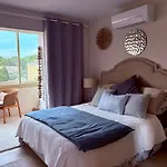 Daire Stunning 3-room With Panoramic Views Over Cannes Le Cannet