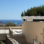 Stunning 3-room With Panoramic Views Over Cannes Daire *