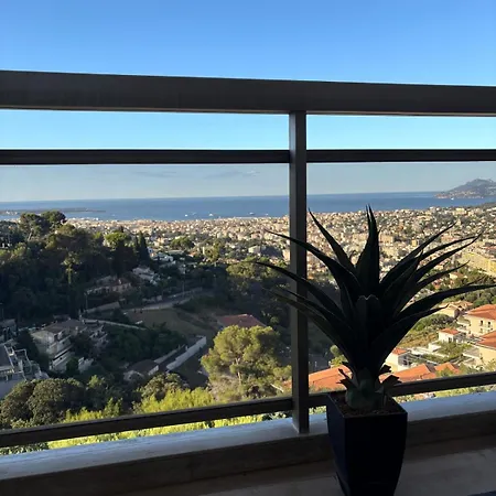 Apartamento Stunning 3-room With Panoramic Views Over Cannes