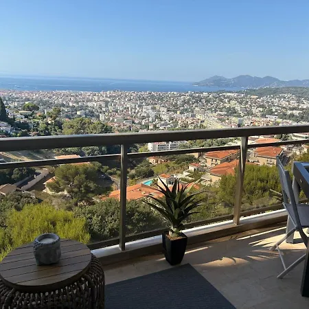 Lägenhet Stunning 3-room With Panoramic Views Over Cannes Le Cannet
