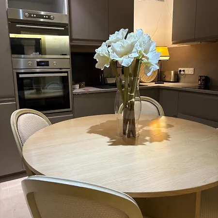 Stunning 3-room With Panoramic Views Over Cannes * Le Cannet