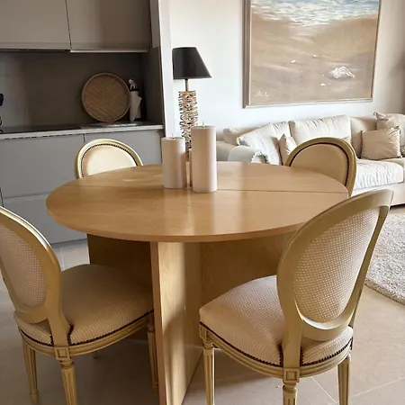 Stunning 3-room With Panoramic Views Over Cannes