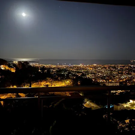 Lägenhet Stunning 3-room With Panoramic Views Over Cannes *