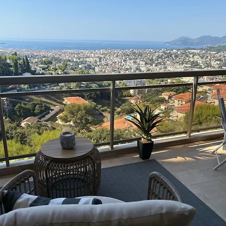 Lägenhet Stunning 3-room With Panoramic Views Over Cannes Le Cannet