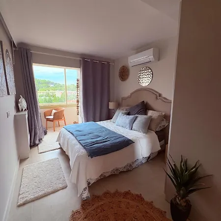 Stunning 3-room With Panoramic Views Over Cannes Le Cannet