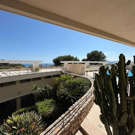Stunning 3-room With Panoramic Views Over Cannes * Le Cannet