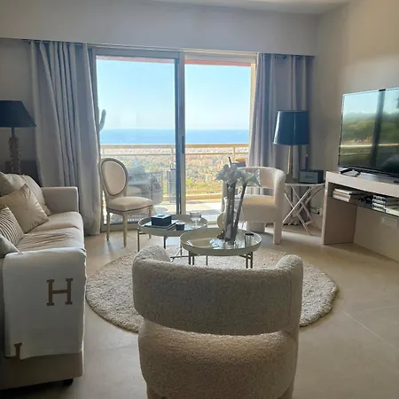 Stunning 3-room With Panoramic Views Over Cannes Lägenhet