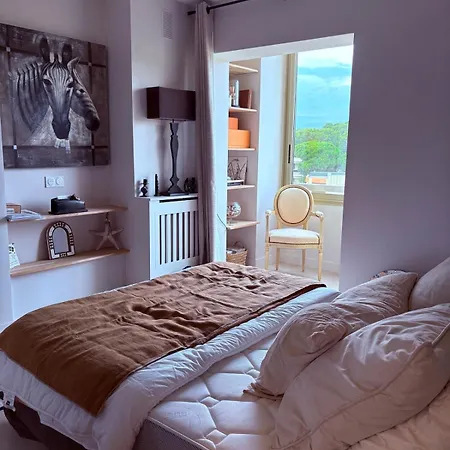 Lägenhet Stunning 3-room With Panoramic Views Over Cannes