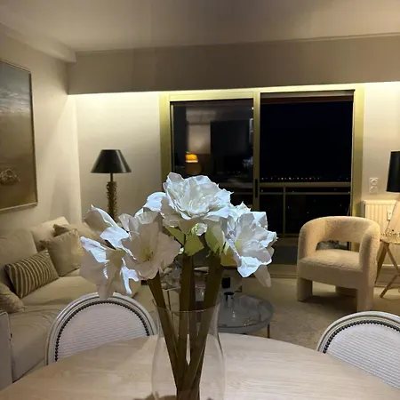 Lägenhet Stunning 3-room With Panoramic Views Over Cannes Le Cannet