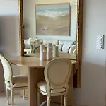 Stunning 3-room With Panoramic Views Over Cannes *