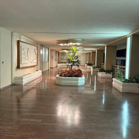 Stunning 3-room With Panoramic Views Over Cannes